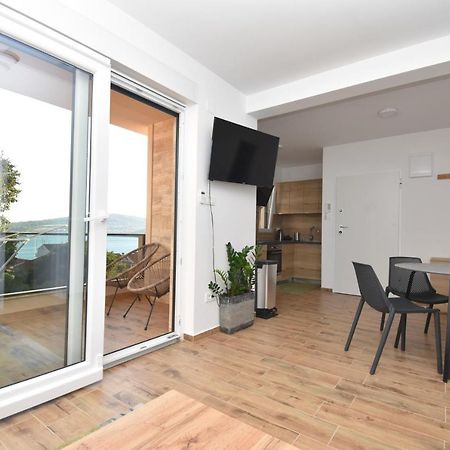 Apartman Bela ティスノ エクステリア 写真